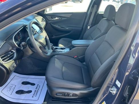 Used 2025 Chevrolet Malibu LT image 13