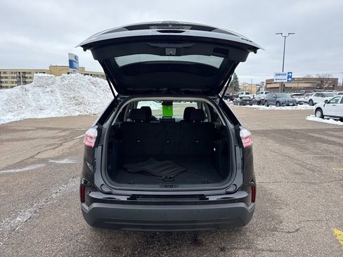 Used 2021 Ford Edge SE image 38
