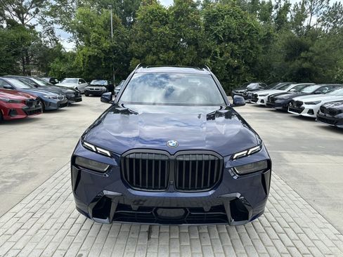 Used 2024 BMW X7 xDrive40i w/ M Sport Package AWD/4WD image 10