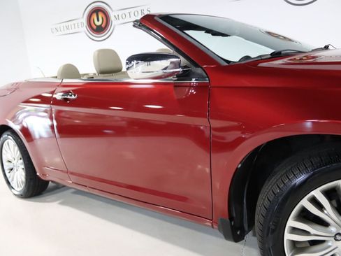 Used 2013 Chrysler 200 Limited FWD image 8