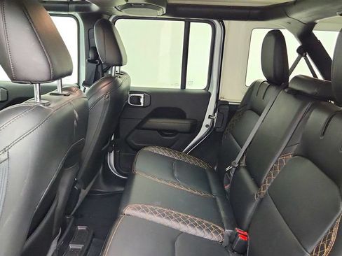 Used 2023 Jeep Wrangler Unlimited Sahara AWD/4WD image 21