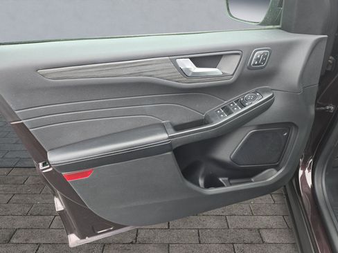 Certified 2023 Ford Escape Platinum AWD/4WD image 8