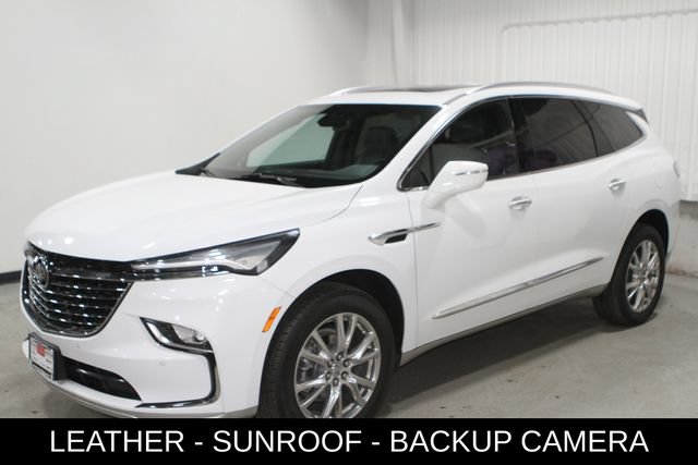 Used 2023 Buick Enclave Essence w/ Experience Buick Package FWD image 9