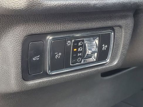 Used 2024 Lincoln Corsair AWD w/ Equipment Group 101A image 11