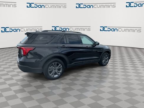 New 2026 Ford Explorer Active AWD/4WD image 8