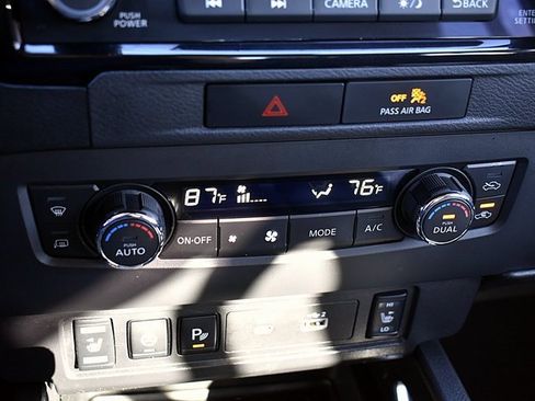 Used 2023 Nissan Frontier SV w/ Technology Package image 35