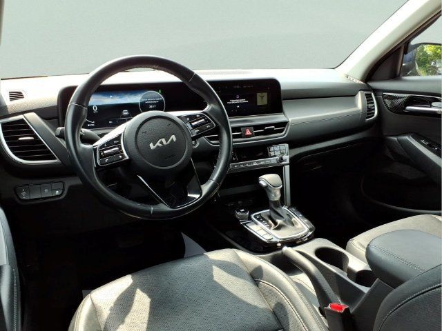Used 2024 Kia Seltos EX AWD/4WD image 14