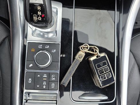 Used 2017 Land Rover Range Rover Sport HSE image 45