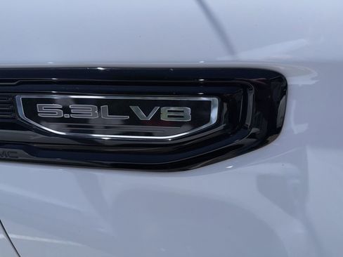 Used 2024 GMC Sierra 1500 Elevation AWD/4WD image 3