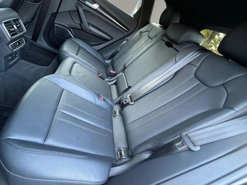 Used 2019 Audi SQ5 Prestige w/ Prestige Package AWD/4WD image 18