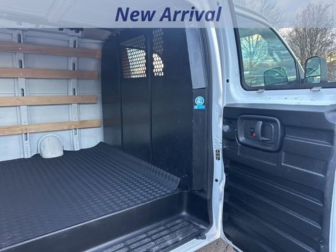 Certified 2023 Chevrolet Express 2500 w/ Driver Convenience Package image 9