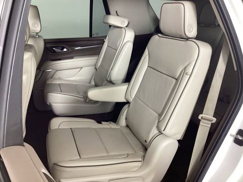 Used 2021 GMC Yukon Denali w/ LPO, Illumination Package AWD/4WD image 30
