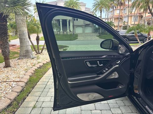 Used 2021 Mercedes-Benz S 580 4MATIC Sedan w/ Warmth & Comfort Package image 55