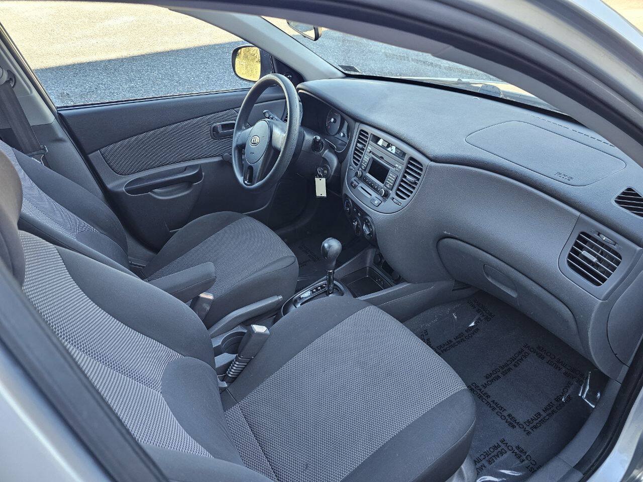 Used 2010 Kia Rio LX FWD image 10