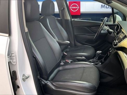 Used 2022 Buick Encore Preferred w/ Safety Package image 26