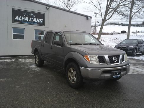 Used 2005 Nissan Frontier SE w/ (P01) Power Pkg image 3