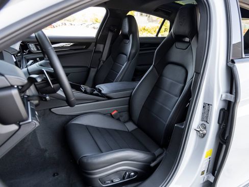 Certified 2025 Porsche Panamera 4 AWD/4WD image 4