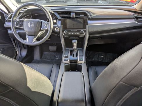 Used 2018 Honda Civic Touring image 22
