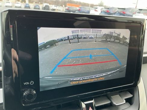 Used 2023 Toyota Corolla LE image 17