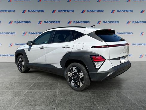 Used 2024 Hyundai Kona SEL FWD image 3