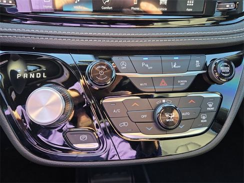 New 2026 Chrysler Pacifica Select image 26