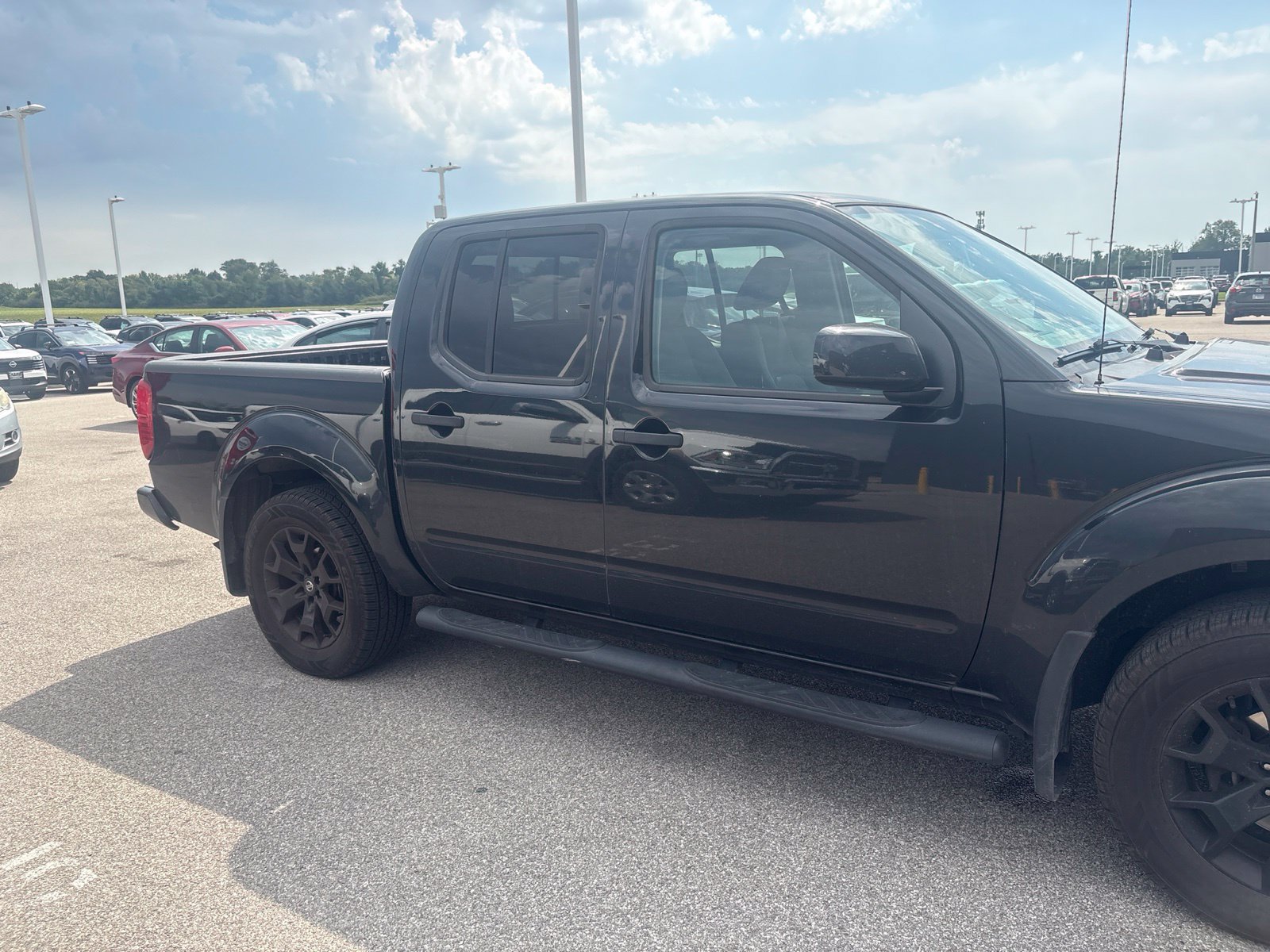 Used 2020 Nissan Frontier SV w/ Midnight Edition Floor Mats AWD/4WD image 3