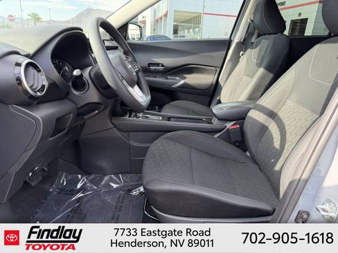 Used 2023 Nissan Kicks SV FWD image 6