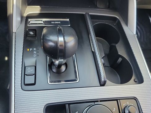 Certified 2024 MAZDA CX-90 Plug-In Hybrid w/ Preferred AWD/4WD image 13
