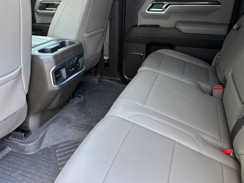 Used 2022 Chevrolet Silverado 1500 LTZ AWD/4WD image 12