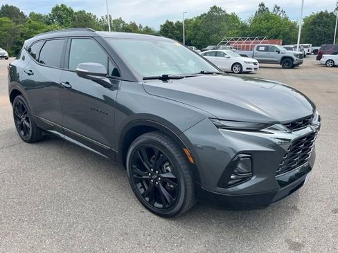 Used 2019 Chevrolet Blazer RS FWD image 2