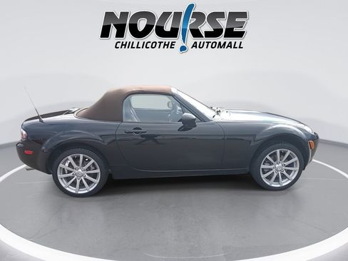 Used 2008 MAZDA MX-5 Miata Grand Touring w/ Premium Pkg image 9