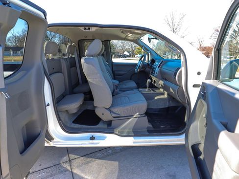 Used 2016 Nissan Frontier S image 31