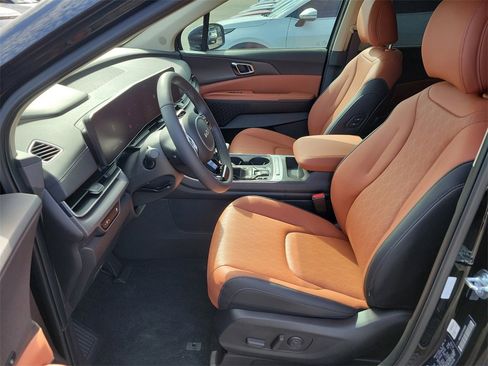 New 2026 Kia Carnival EX image 22