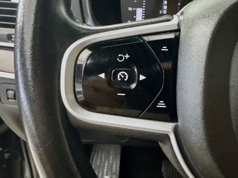 Used 2019 Volvo XC90 T5 Momentum w/ Protection Package Premier FWD image 14
