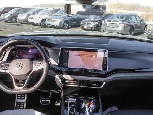New 2026 Volkswagen Atlas Peak Edition image 25