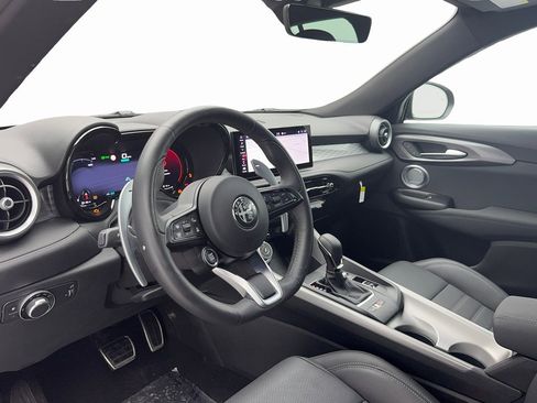 New 2024 Alfa Romeo Tonale Veloce image 14