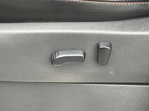 Used 2023 Nissan Frontier PRO-4X w/ Pro-4X Premium Package image 22