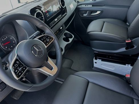 New 2024 Mercedes-Benz Sprinter 4500 image 15