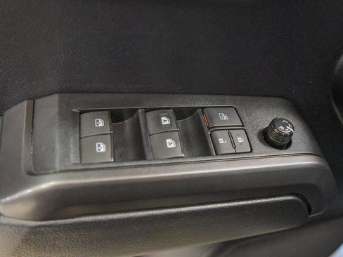 Used 2020 Toyota Tacoma TRD Off-Road image 17