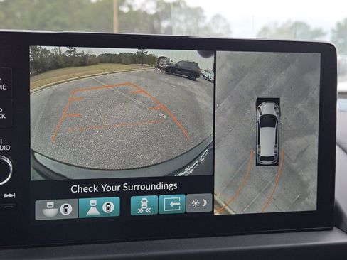 New 2025 Honda Pilot TrailSport image 9