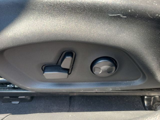 Used 2022 Jeep Compass Latitude w/ Sun and Sound Group AWD/4WD image 38