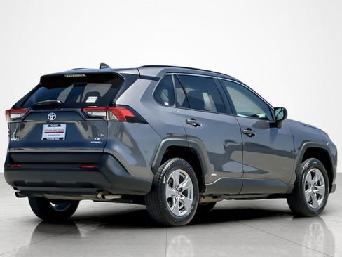 Certified 2022 Toyota RAV4 LE AWD/4WD image 5