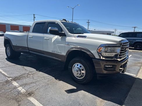Used 2022 RAM 3500 Limited image 4