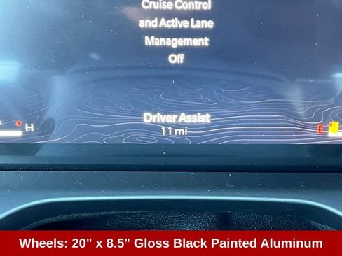 Used 2025 Jeep Grand Cherokee Limited w/ Black Appearance Package image 6