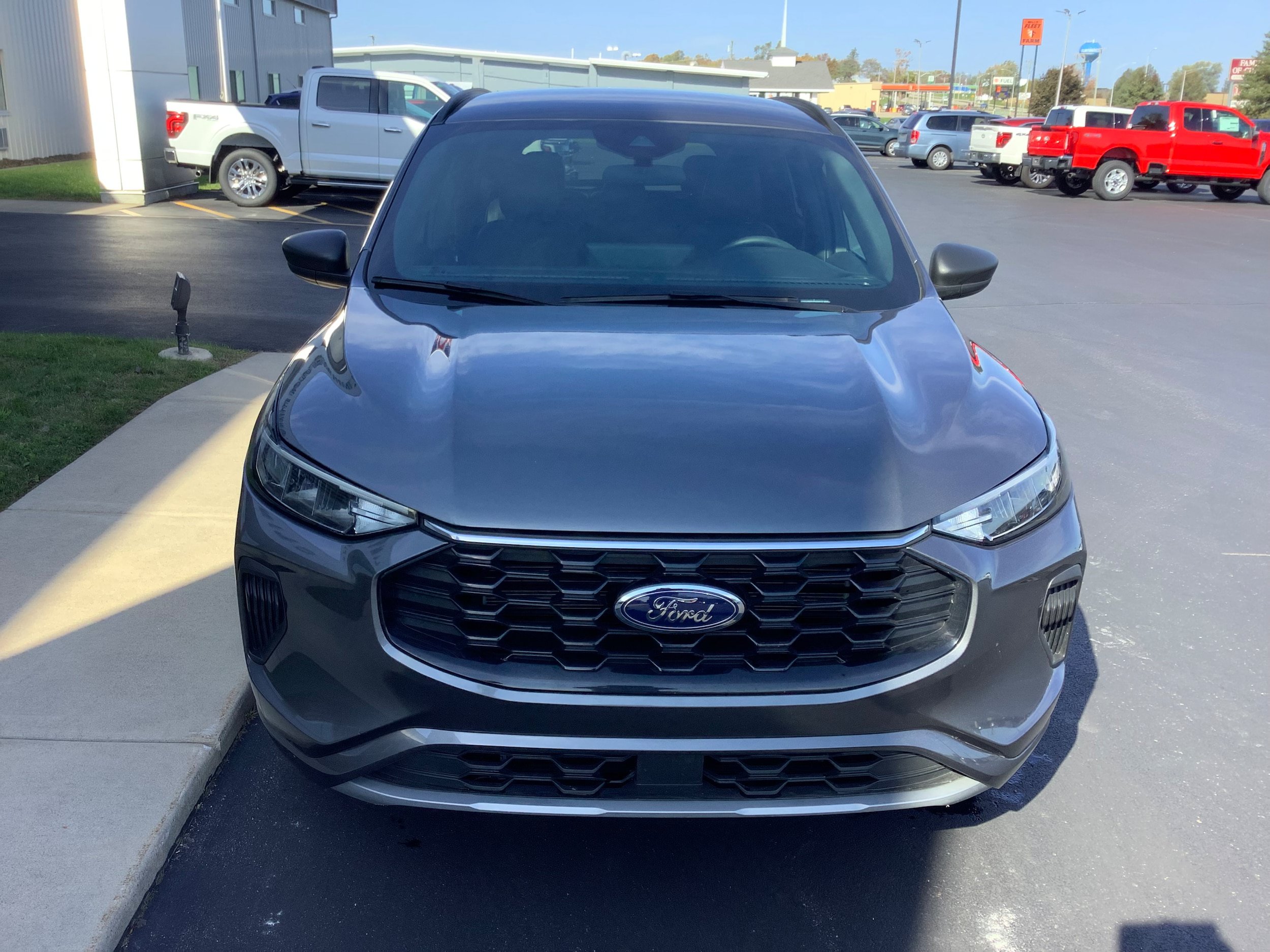 Certified 2024 Ford Escape ST-Line w/ Tech Pack #1 AWD/4WD image 3
