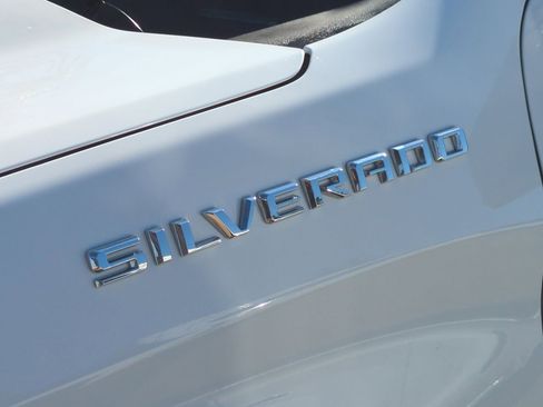 Used 2022 Chevrolet Silverado 1500 Custom image 30