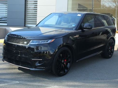 Used 2025 Land Rover Range Rover Sport Dynamic SE image 1