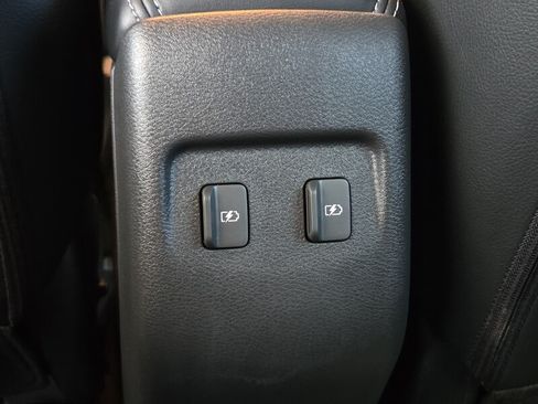 Used 2023 Nissan Kicks SR w/ SR Premium Package FWD image 15