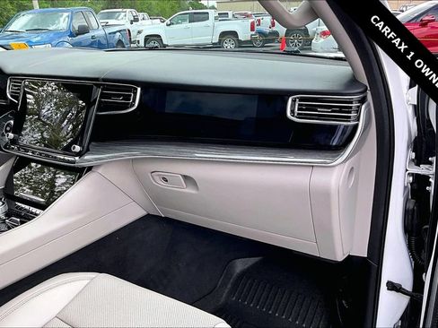 Used 2022 Jeep Wagoneer Series III w/ Premium Group I AWD/4WD image 27