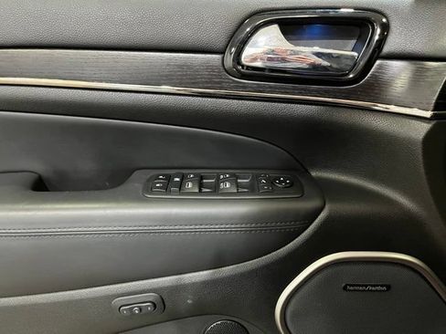 Used 2020 Jeep Grand Cherokee High Altitude AWD/4WD image 13
